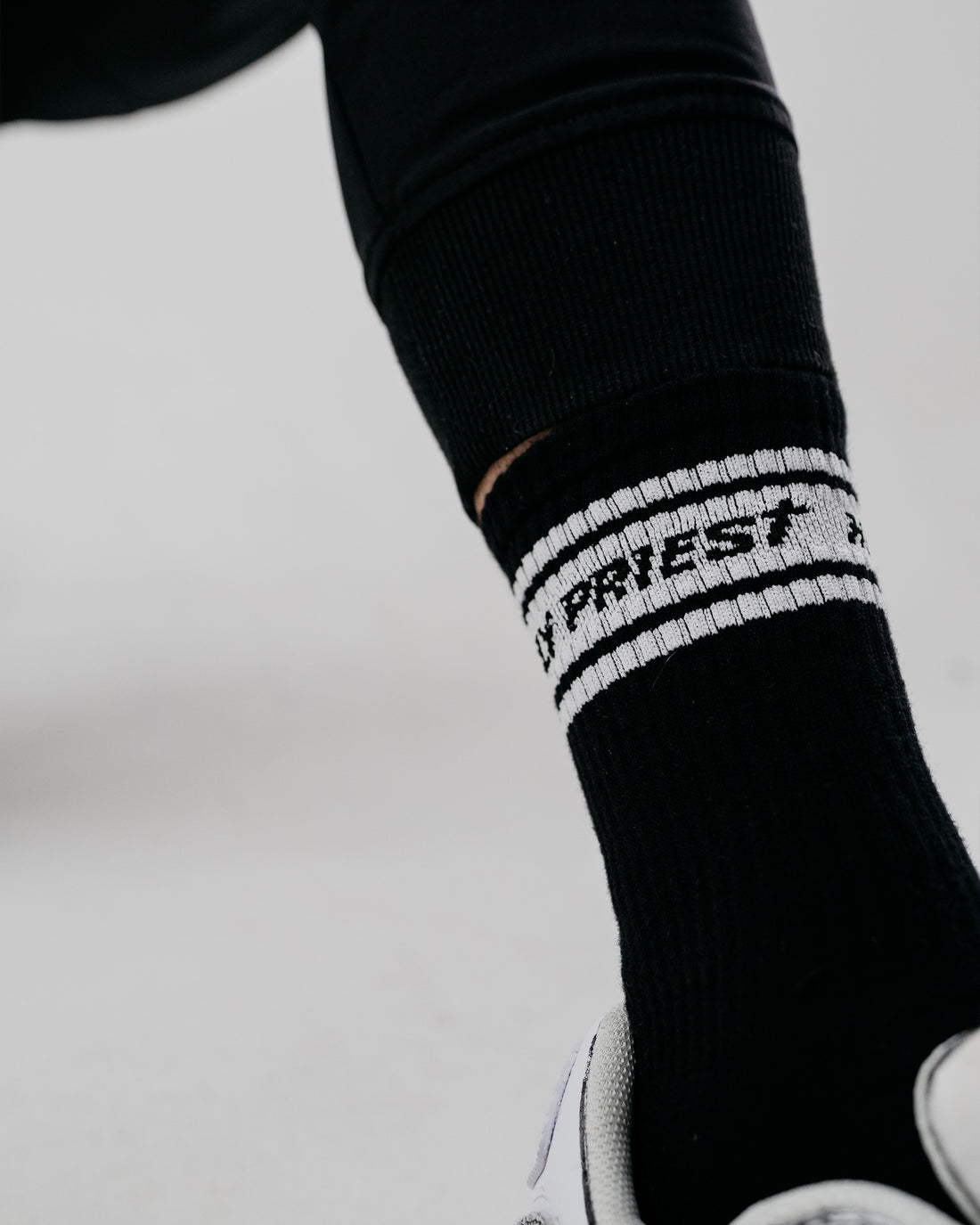 HOLY PRIEST - Signature Socks Black