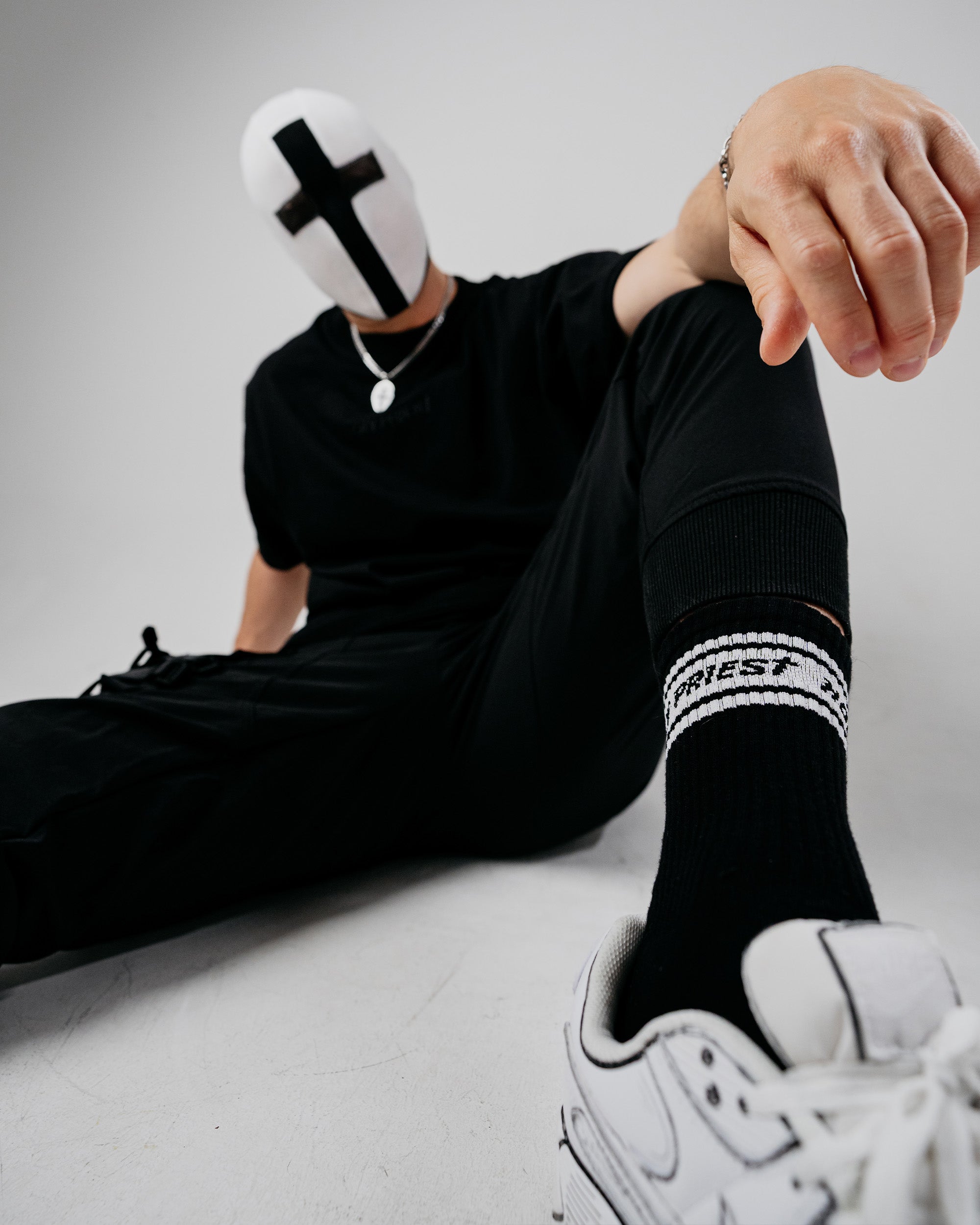 HOLY PRIEST - Signature Socks Black