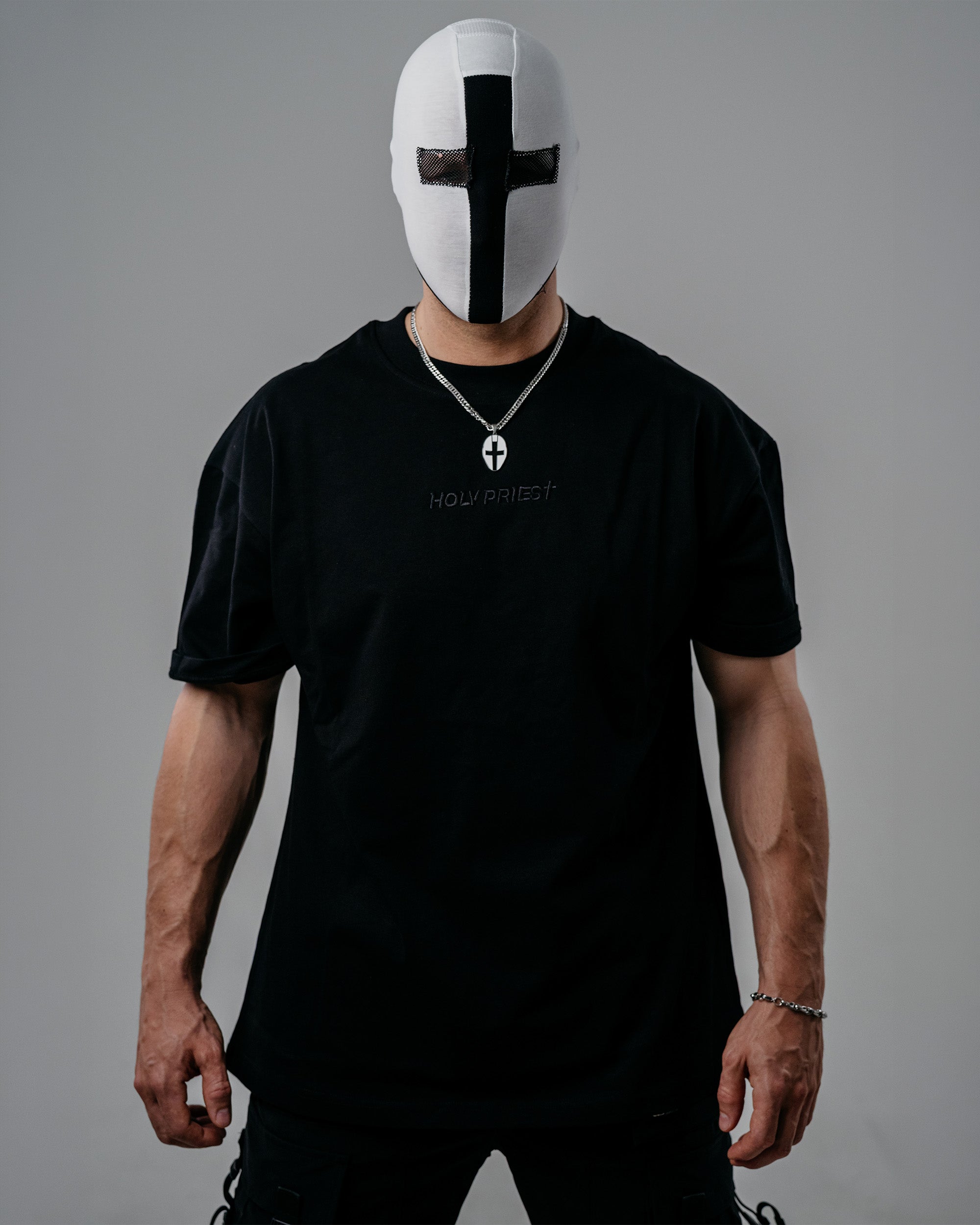 HOLY PRIEST - Signature Tee Black