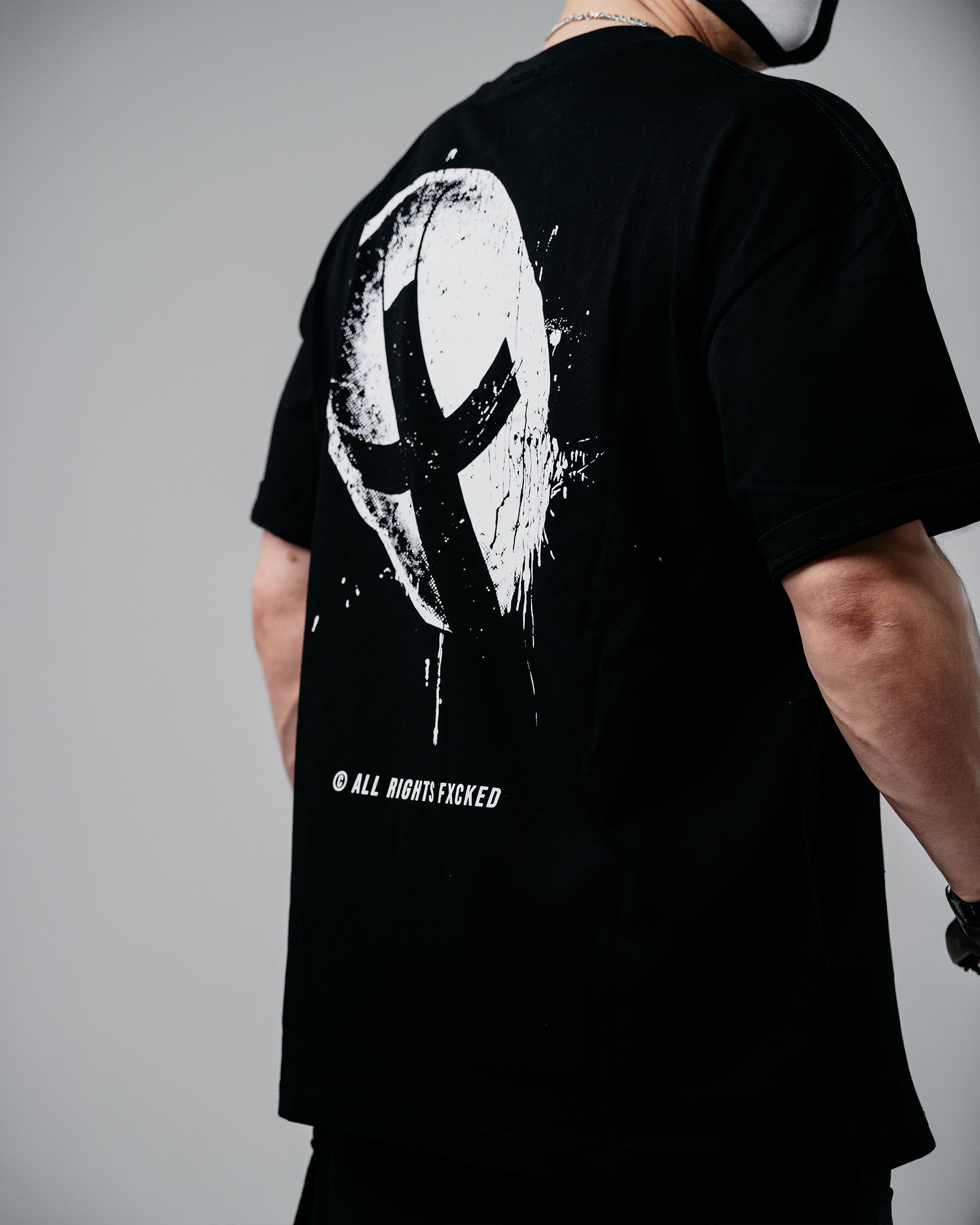 HOLY PRIEST - Signature Tee Black